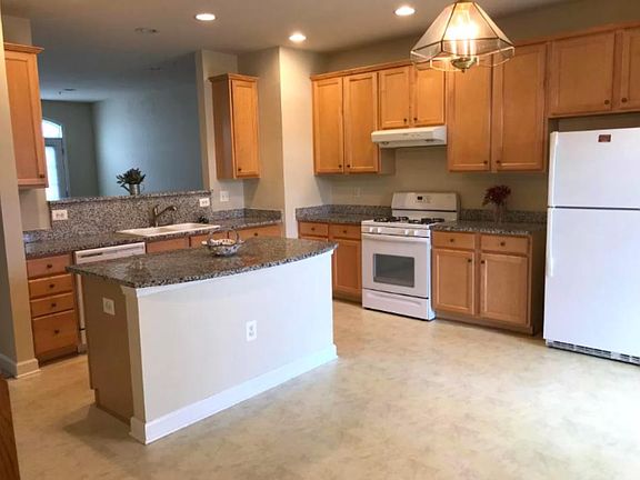 3rd image of 23325 Brewers Tavern Way