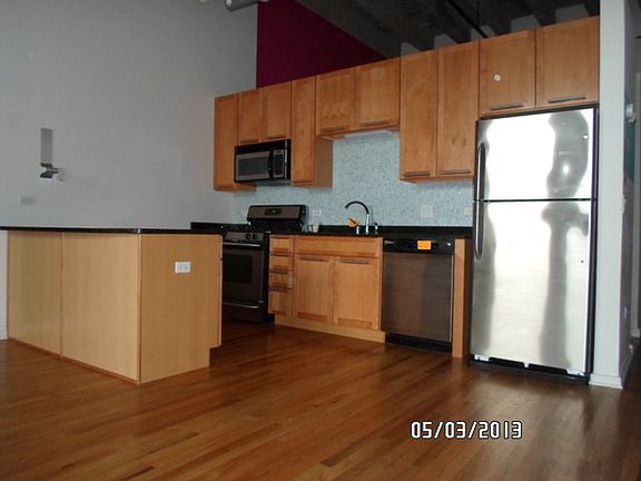 3rd image of 1645 W Ogden Ave Unit 313
