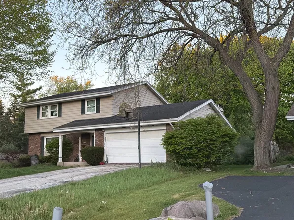 8239 N 46th St, Brown Deer, WI 53223