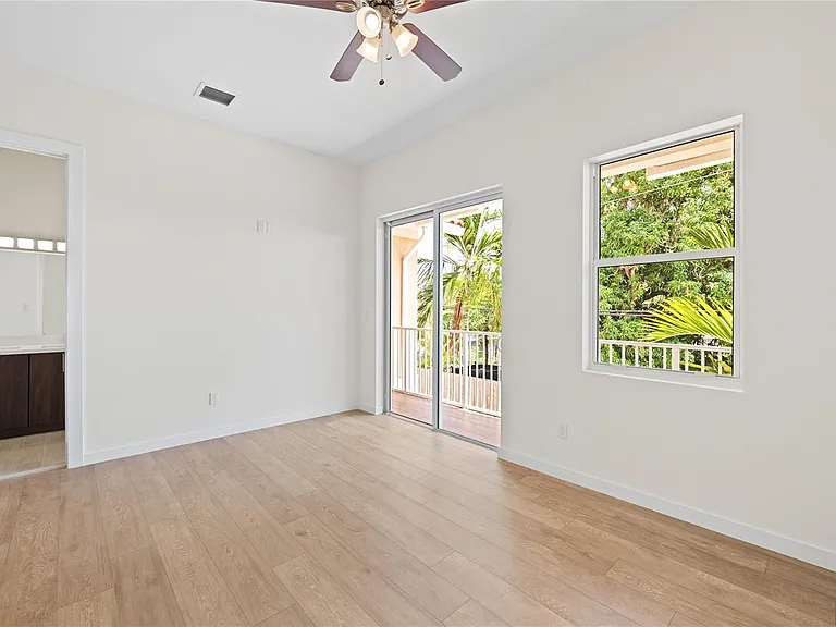 1434 SW 4th Ave #1434 — Photo 5