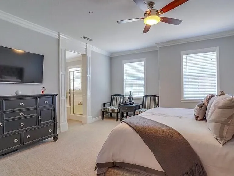 22057 Barrington Way — Photo 28