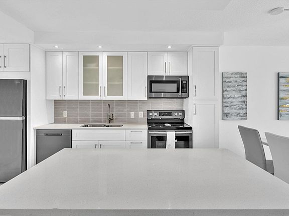 4th image of 3000 N Palm Aire Drive #604