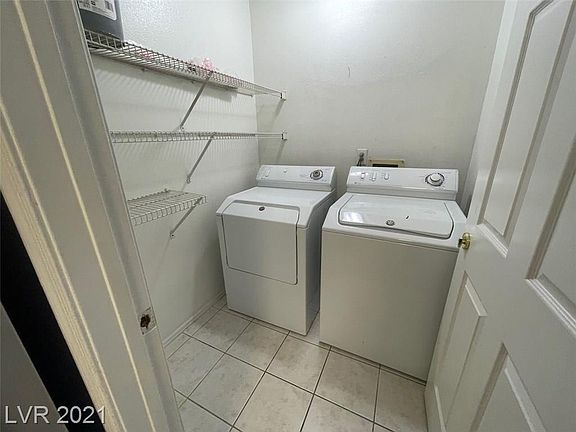 5th image of 2110 Bavington Dr Unit A