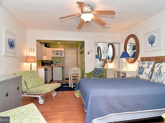 5th image of 29 Maryland Ave Unit 208