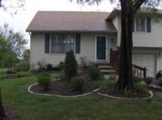 8583 Gabriel Ln, Lenexa, KS 66227