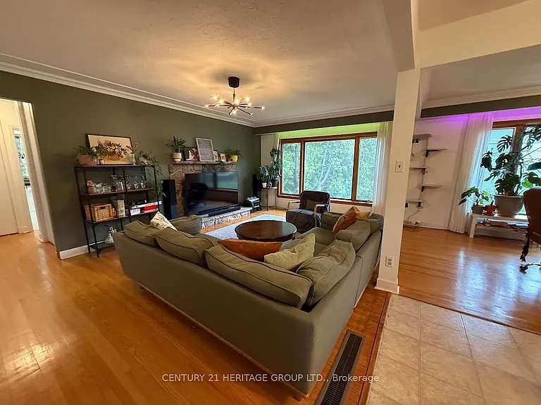 927 Srigley St #MAIN — Photo 8