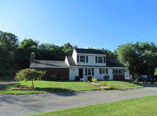 331 W Sand Lake Rd, Wynantskill, NY 12198