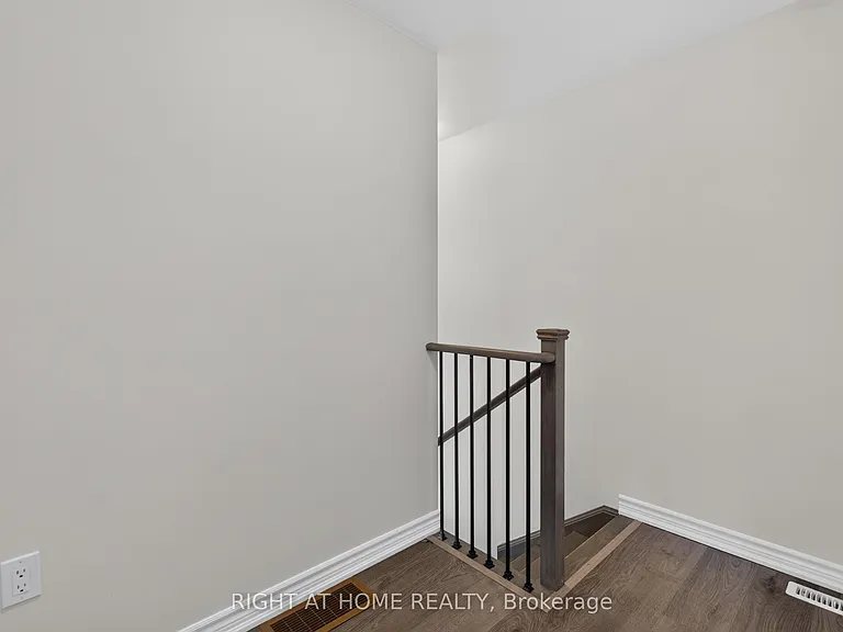 9 Silo Mews — Photo 22