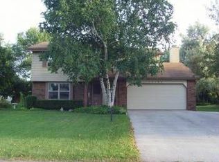 15195 W Elmont Ln, New Berlin, WI 53151