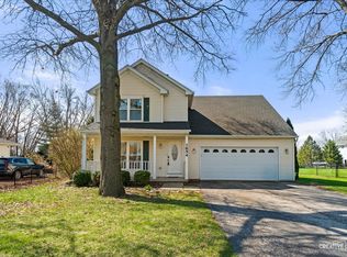 1654 Hilda Dr, Sandwich, IL
