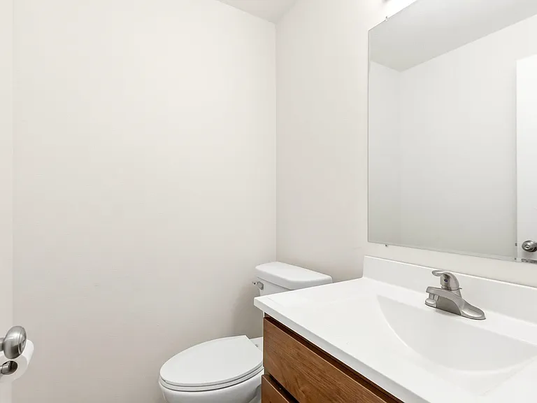 1302 N Gammon Rd — Photo 14