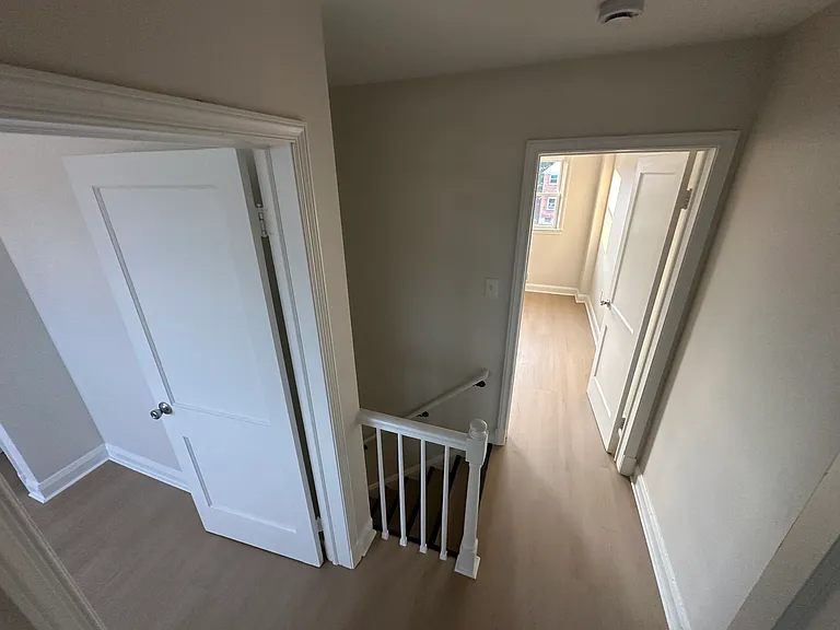 4725 Shamrock Ave — Photo 10