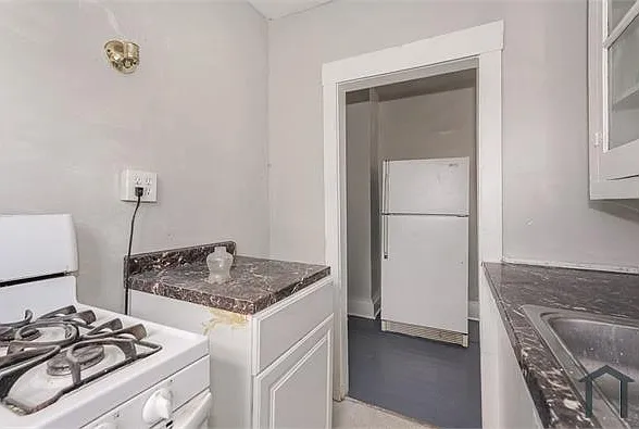1 bed, 968 sqft, $984 — Photo 3