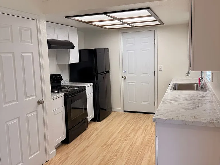 17505 38th Dr NE — Photo 3