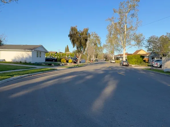 2751 Tigertail Dr, Los Alamitos, CA 90720
