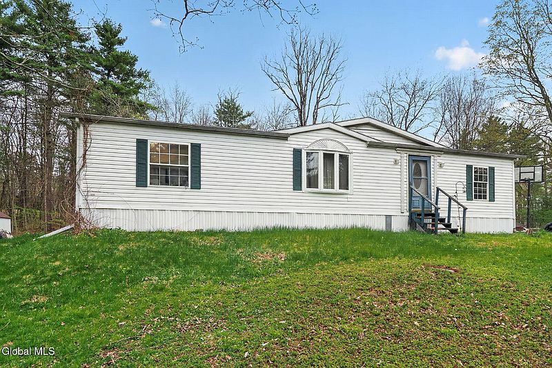 2nd image of 258 Tsatsawassa Lake Road