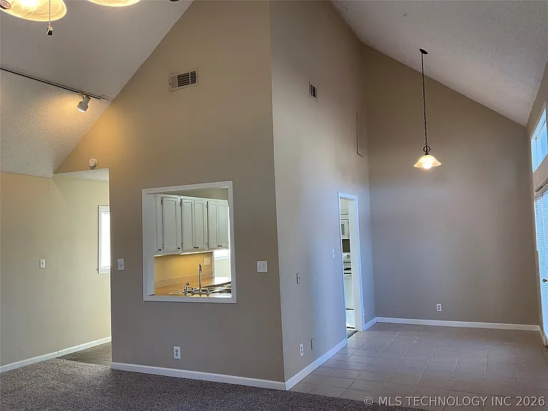 6611 S 78th East Ave — Photo 5