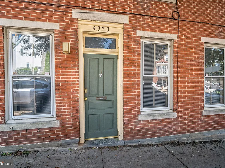 4373 Cresson St #1 — Photo 1