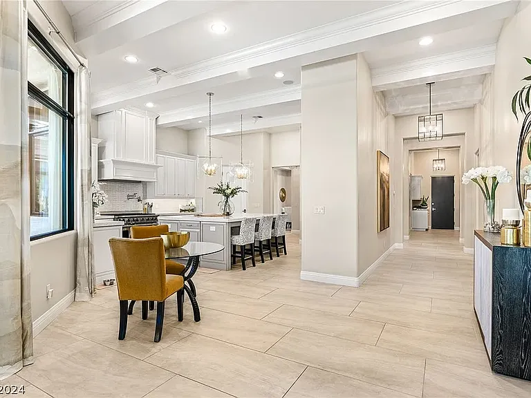 18 Castle Oaks Ct — Photo 36