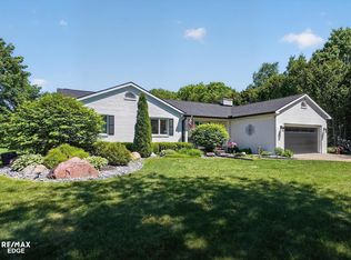 2331 Valley Vista Dr, Davison, MI 48423
