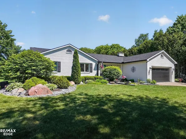 2331 Valley Vista Dr, Davison, MI 48423