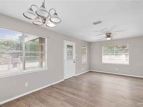 5th image of 2517 W Hackberry Ave