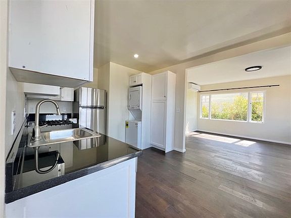 5th image of 407 Alameda Padre Serra #A