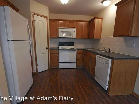 2nd image of 213 NE Adams Dairy Pkwy #217