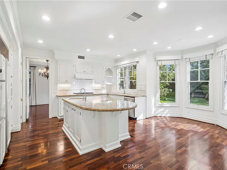 15 Jupiter Hills Dr — Photo 10