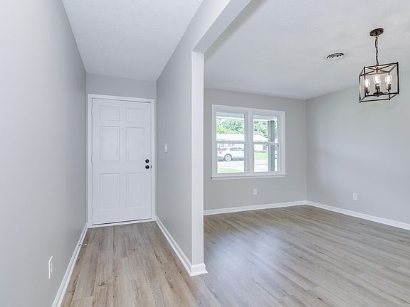 5th image of 1912 Driftwood Drive