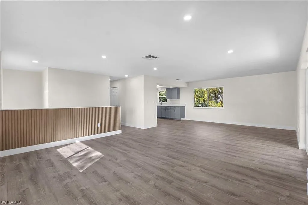 2 bed, 2.0 bath, 1572 sqft, $3,400 — Photo 2