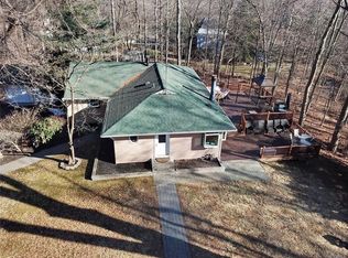70 Williams Rd, Chestnut Ridge, NY 10977