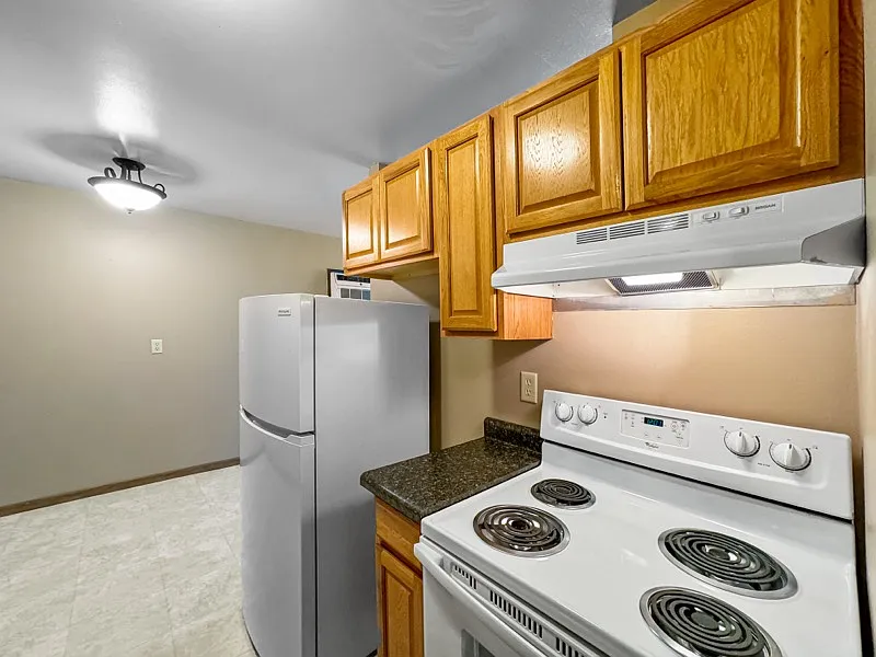 1 bed, 475 sqft, $675 — Photo 4