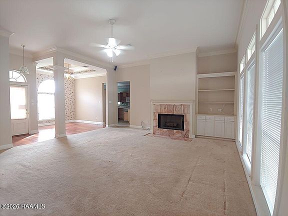 3rd image of 408 E Martial Ave