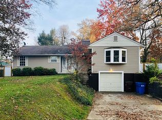 624 E Hunt Rd, Alcoa, TN 37701