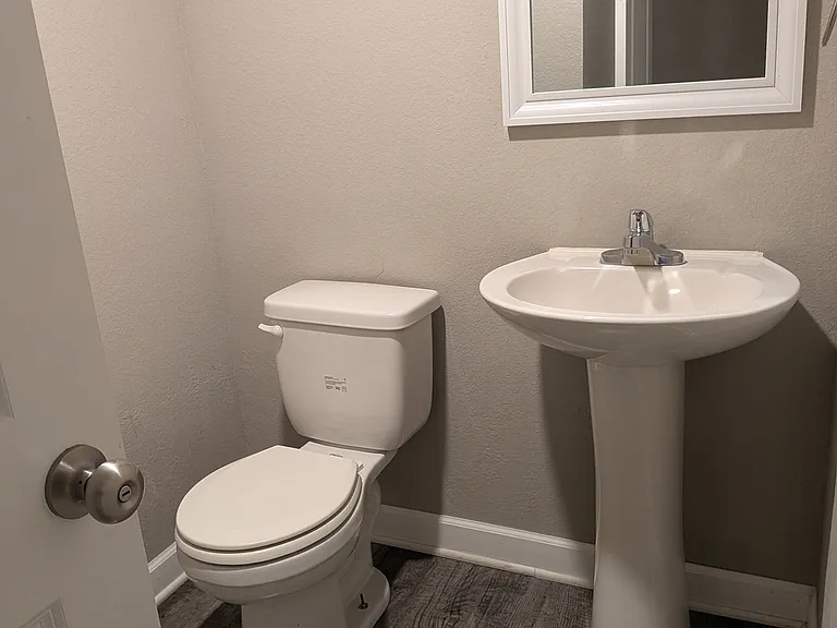 809 Markey Pl — Photo 33