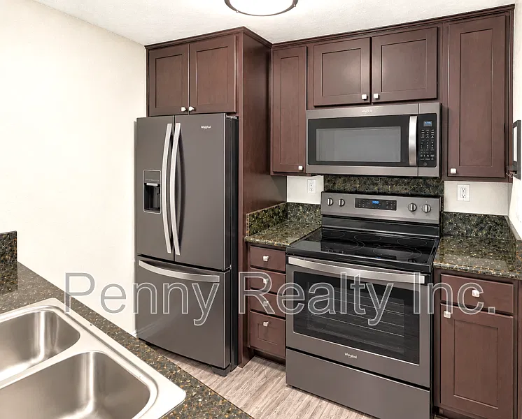 2 bed, 2.0 bath, 697 sqft, $2,895 — Photo 2
