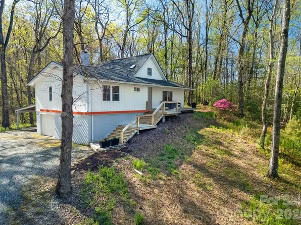 359 Rainbow Lake Dr, Brevard, NC 28712