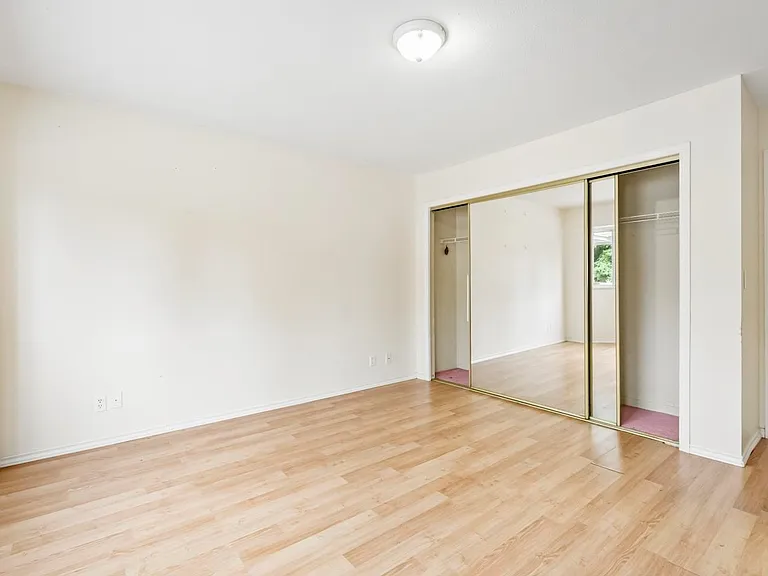 9335 152a St — Photo 17