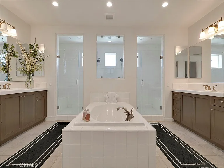 11911 Ancona Way — Photo 39