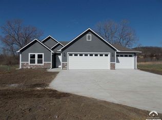 11545 Decatur Rd, Ozawkie, KS 66070