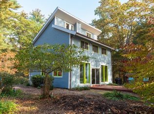 44 Pond St, Carver, MA 02330