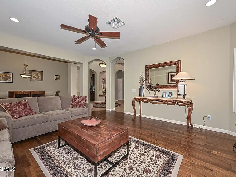 3171 N Palmer Dr — Photo 10