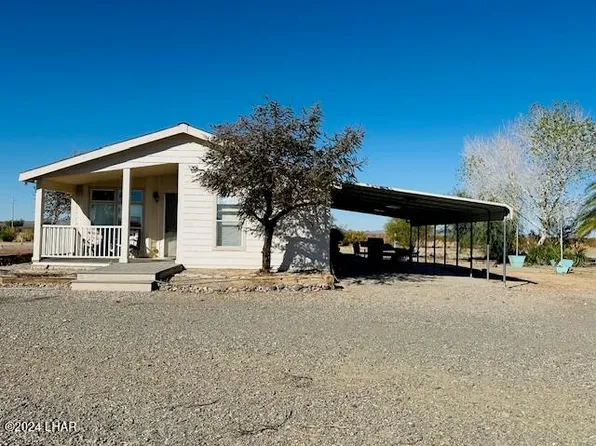 49211 Eagle Tail Ln, Bouse, AZ 85325