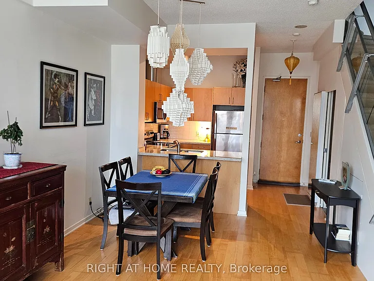 388 Richmond St W #910 — Photo 4