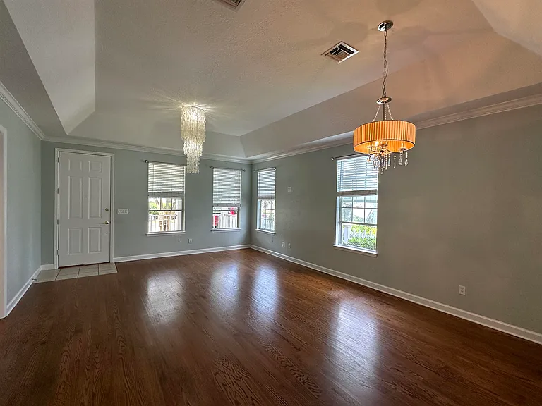 3259 Newberry Blvd — Photo 5