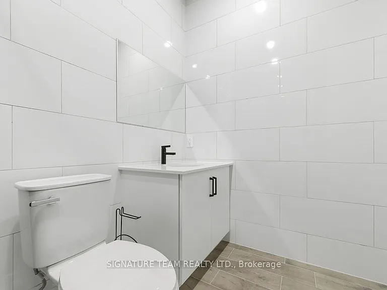 78 Queen St #204 — Photo 11