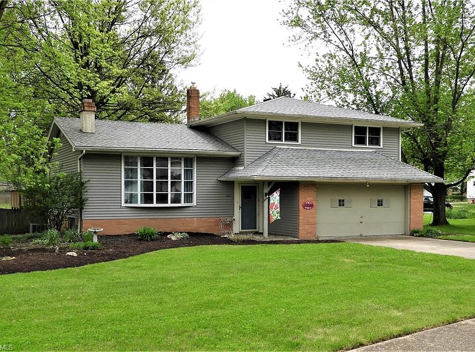 1st image of 23569 Sharon Dr