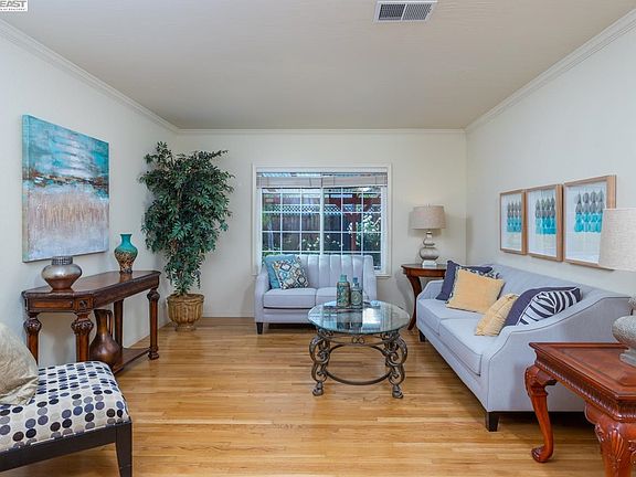 4th image of 3561 Minto Ct