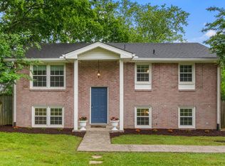 617 Meadow Lane Dr, Nashville, TN 37221